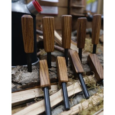 From offcuts to outdoor essentials. Repurposed oak offcuts from the Woodsmith workshop have found new life as fire steels.

Available on the website for any of you braving the outdoors this weekend and in need of some 🔥

#woodsmith #handmade #craftsman #woodworker #firesteel